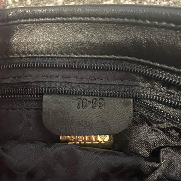 1990’s Vintage Bally Small Black Leather Wristlet - Picture 5 of 5